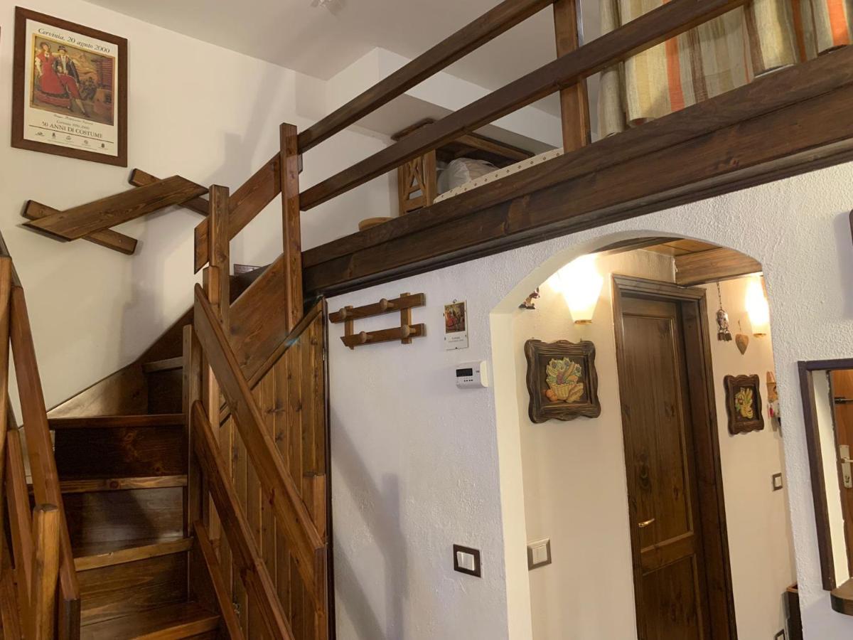 Апартаменти Le Petit Refuge Cervinia Брей-Червінія Екстер'єр фото